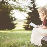 Hunting Adeline: czy to naprawdę „must read” i komu odradzić?